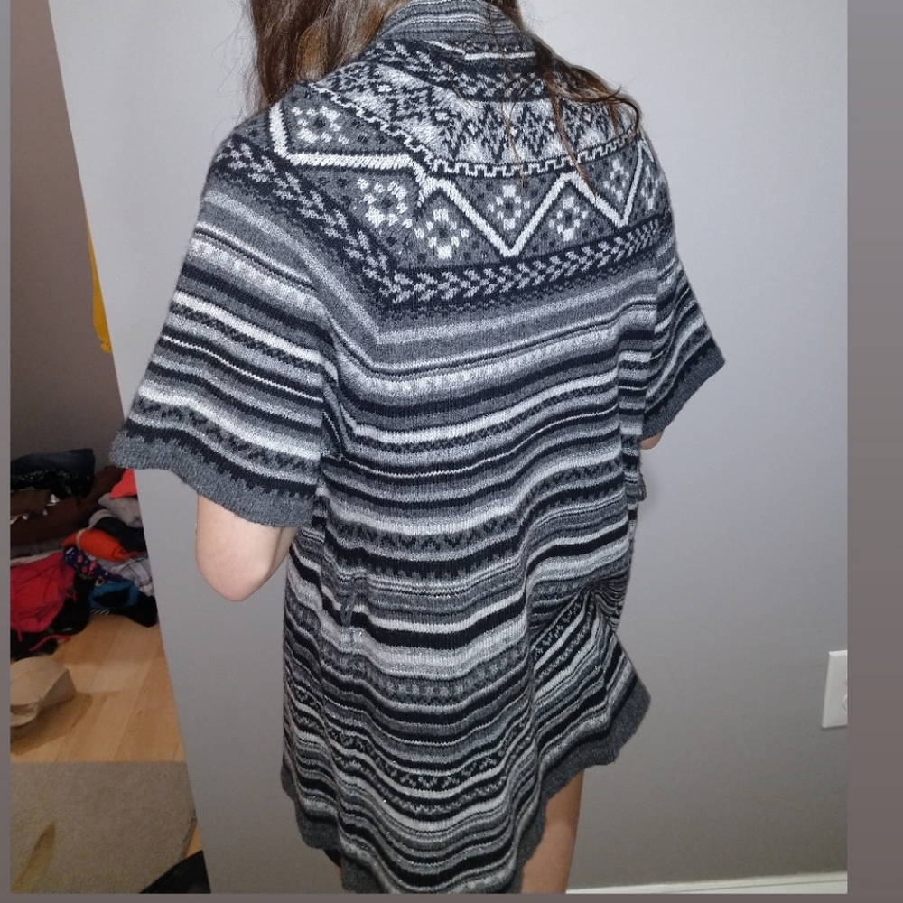 Cardigan - Picture 2 of 4